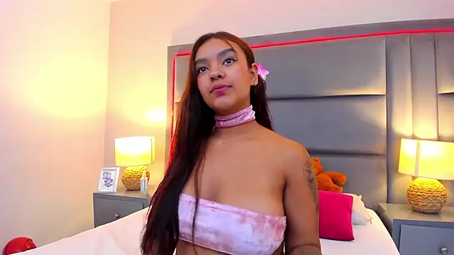 GabyMoreau online show from November 28, 8:11 pm