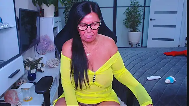 Snapshot of Anna_Blare chatting on October 18, 9:10 am Anna Blare online show from October 18, 9:10 am