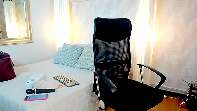 Emilly Beaumont online show from October 11, 10:58 am