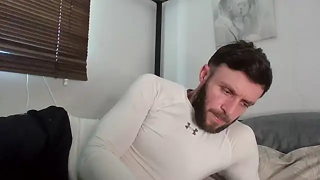 Snapshot of MasterJakeJohns chatting on April 6, 12:17 pm MasterJakeJohns online show from April 6, 12:17 pm