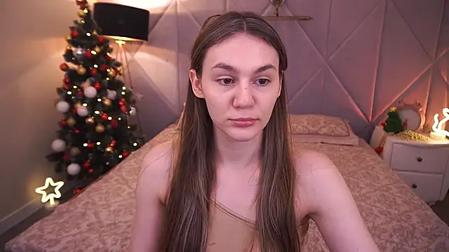 Snapshot of DiamondGoldie chatting on December 17, 1:50 pm DiamondGoldie online show from December 17, 1:50 pm