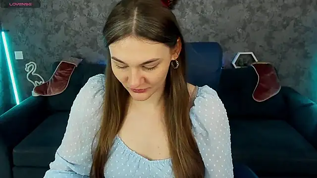 Snapshot of DiamondGoldie chatting on January 9, 1:58 pm DiamondGoldie online show from January 9, 1:58 pm