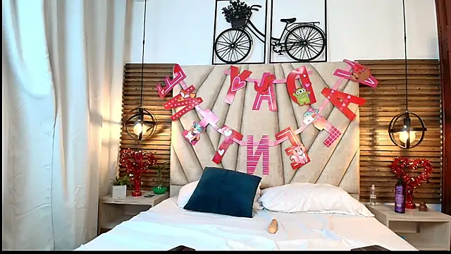 Snapshot of Cinthiabaker chatting on September 18, 11:34 am Cinthiabaker online show from September 18, 11:34 am