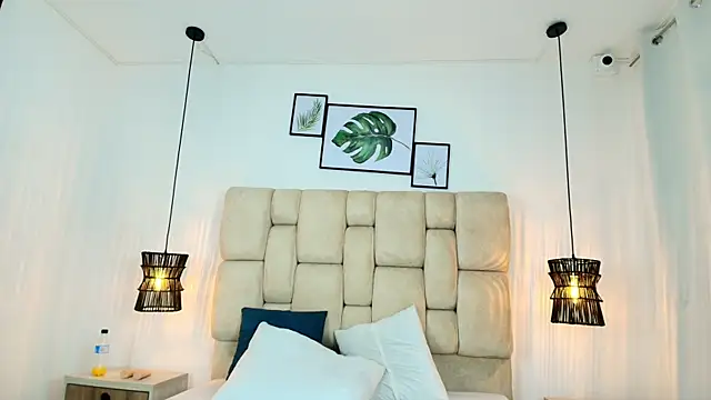 Cinthiabaker online show from May 7, 1:27 pm