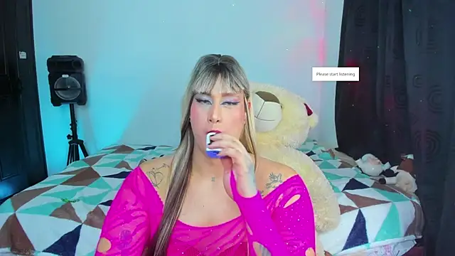 Snapshot of Sweetveronik_44 chatting on November 27, 9:17 pm Sweetveronik 44 online show from November 27, 9:17 pm