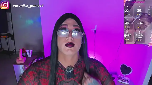 Snapshot of Sweetveronik_44 chatting on March 26, 8:09 am Sweetveronik 44 online show from March 26, 8:09 am