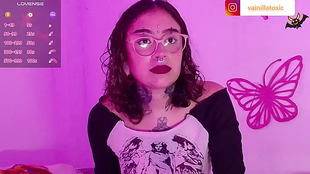 vainilla doll online show from November 13, 4:50 pm