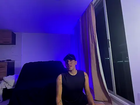 Snapshot of Axel_Hunter chatting on October 8, 4:43 am Axel Hunter online show from October 8, 4:43 am