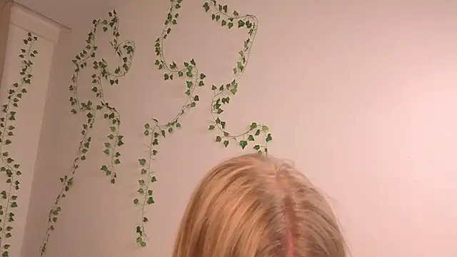 EditaHedley online show from October 31, 3:07 am