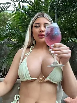 Monique Celeste online show from March 29, 10:48 am