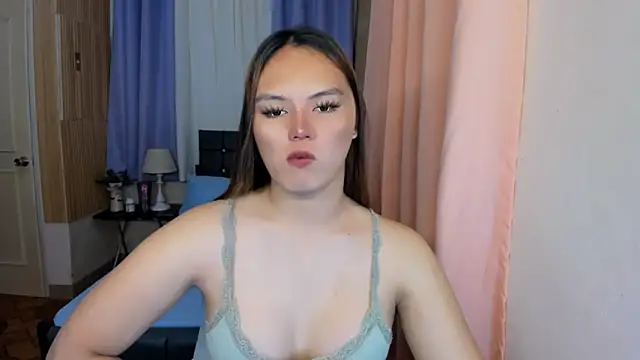 ameliamaureen online show from May 1, 5:45 am
