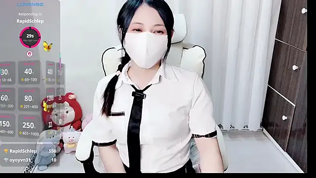 phuongnhi  online show from March 22, 2:42 pm