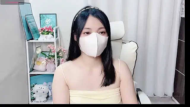phuongnhi  online show from May 17, 2:42 am