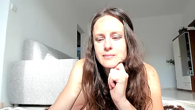 Snapshot of Cimbelka chatting on May 19, 5:47 am Cimbelka online show from May 19, 5:47 am