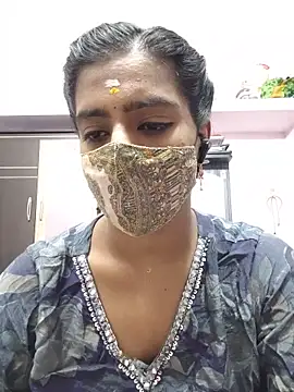 Snapshot of Tamil-Meenu12 chatting on June 13, 6:33 am Tamil-Meenu12 online show from June 13, 6:33 am