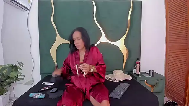 perlaasm online show from October 29, 1:02 pm