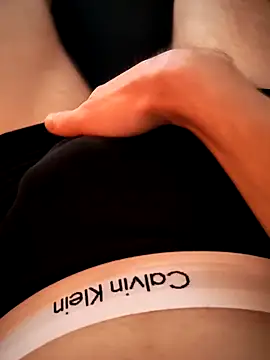  -neo-  online show from October 17, 9:39 pm