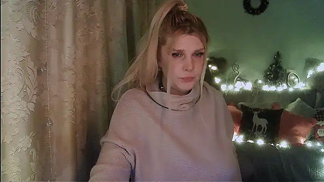 Snapshot of TsPostophere chatting on January 6, 2:25 pm TsPostophere online show from January 6, 2:25 pm