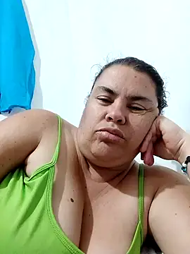 Snapshot of yaneth_ chatting on September 19, 12:45 am yaneth online show from September 19, 12:45 am