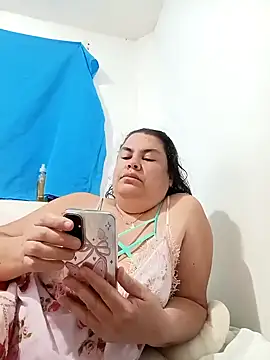 Snapshot of yaneth_ chatting on October 2, 10:22 am yaneth online show from October 2, 10:22 am