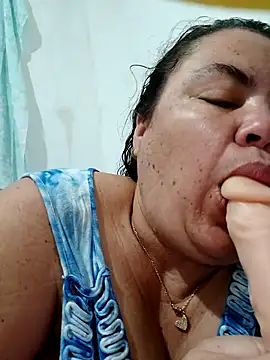 yaneth  online show from January 11, 10:20 am