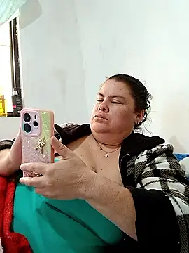 yaneth  online show from January 14, 1:06 pm