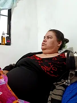 yaneth  online show from February 7, 11:25 am