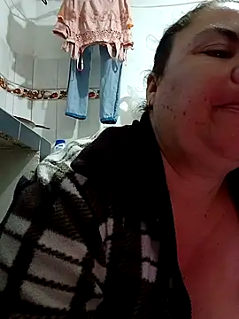 yaneth  online show from February 11, 11:15 am