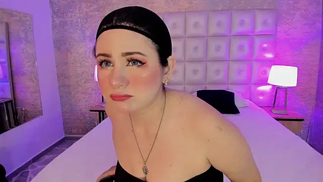 Snapshot of harimoon1 chatting on September 14, 3:05 am harimoon1 online show from September 14, 3:05 am