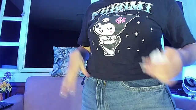 Snapshot of harimoon1 chatting on October 29, 12:24 am harimoon1 online show from October 29, 12:24 am