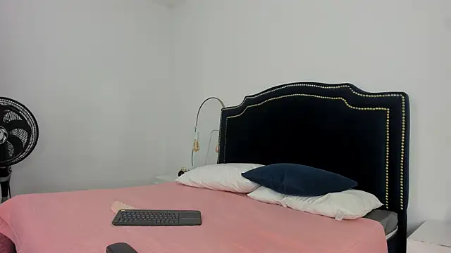 LiliCarterm online show from October 27, 8:13 pm