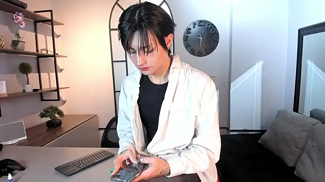  ANGELL DUSTT  online show from October 18, 12:24 am