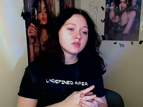 LadyAlice  online show from November 18, 7:13 am