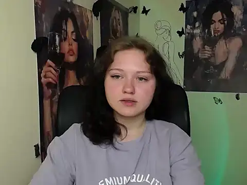 LadyAlice  online show from May 13, 6:22 am