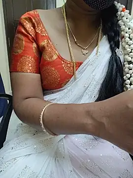 Snapshot of lolida69thamil chatting on July 25, 6:11 am lolida69thamil online show from July 25, 6:11 am