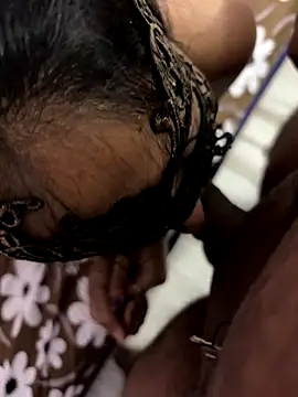 VVcouple online show from November 27, 5:48 pm