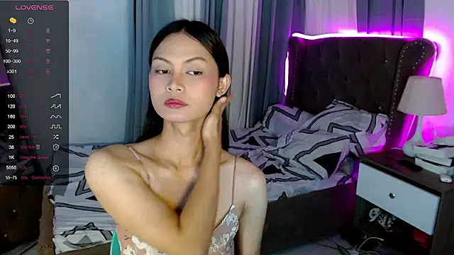 Snapshot of Brownsausagerober chatting on March 6, 2:19 am Brownsausagerober online show from March 6, 2:19 am