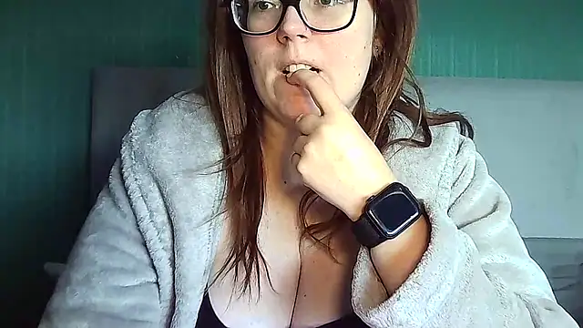 Snapshot of Curvy-BellaX chatting on September 16, 10:16 am Curvy-BellaX online show from September 16, 10:16 am