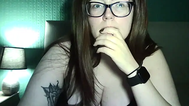 Snapshot of Curvy-BellaX chatting on September 28, 8:58 pm Curvy-BellaX online show from September 28, 8:58 pm