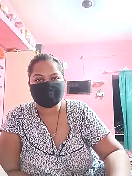 Snapshot of biggbobbsgirl chatting on September 28, 1:11 am biggbobbsgirl online show from September 28, 1:11 am