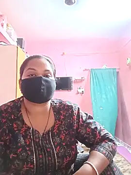 Snapshot of biggbobbsgirl chatting on October 4, 6:39 pm biggbobbsgirl online show from October 4, 6:39 pm