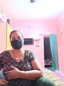 Snapshot of biggbobbsgirl chatting on October 18, 5:35 pm biggbobbsgirl online show from October 18, 5:35 pm