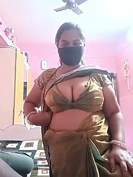 Snapshot of biggbobbsgirl chatting on January 10, 6:20 pm biggbobbsgirl online show from January 10, 6:20 pm