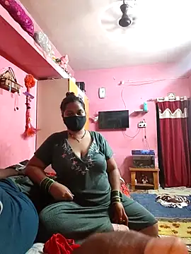 biggbobbsgirl online show from May 10, 6:35 pm