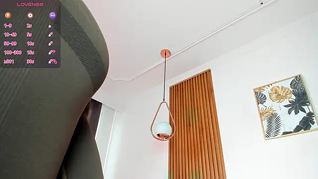 NicolWhite online show from November 18, 12:09 pm