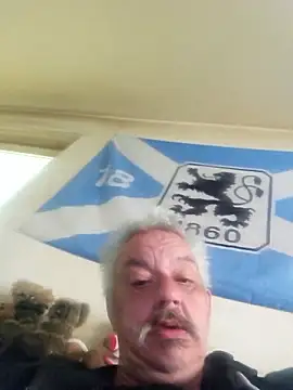 Snapshot of Fonse1860 chatting on May 11, 7:03 am Fonse1860 online show from May 11, 7:03 am