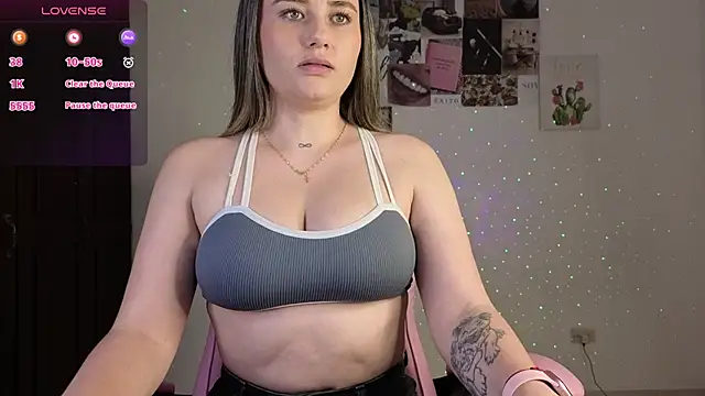 Veronika  Winslow  online show from January 16, 3:43 am