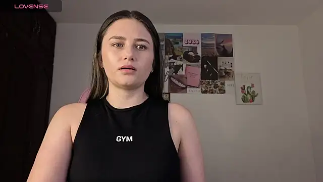 Veronika  Winslow  online show from March 29, 11:21 am