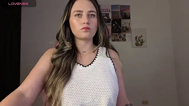 Veronika  Winslow  online show from May 15, 6:42 am