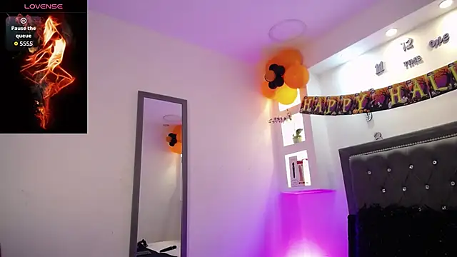 MelissaRhodes online show from October 13, 1:11 pm